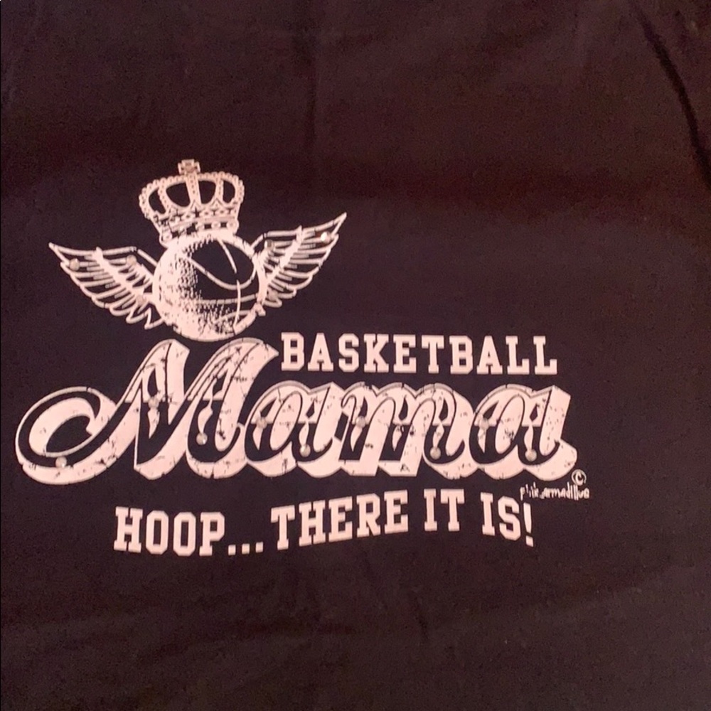 Black basketball t-shirt